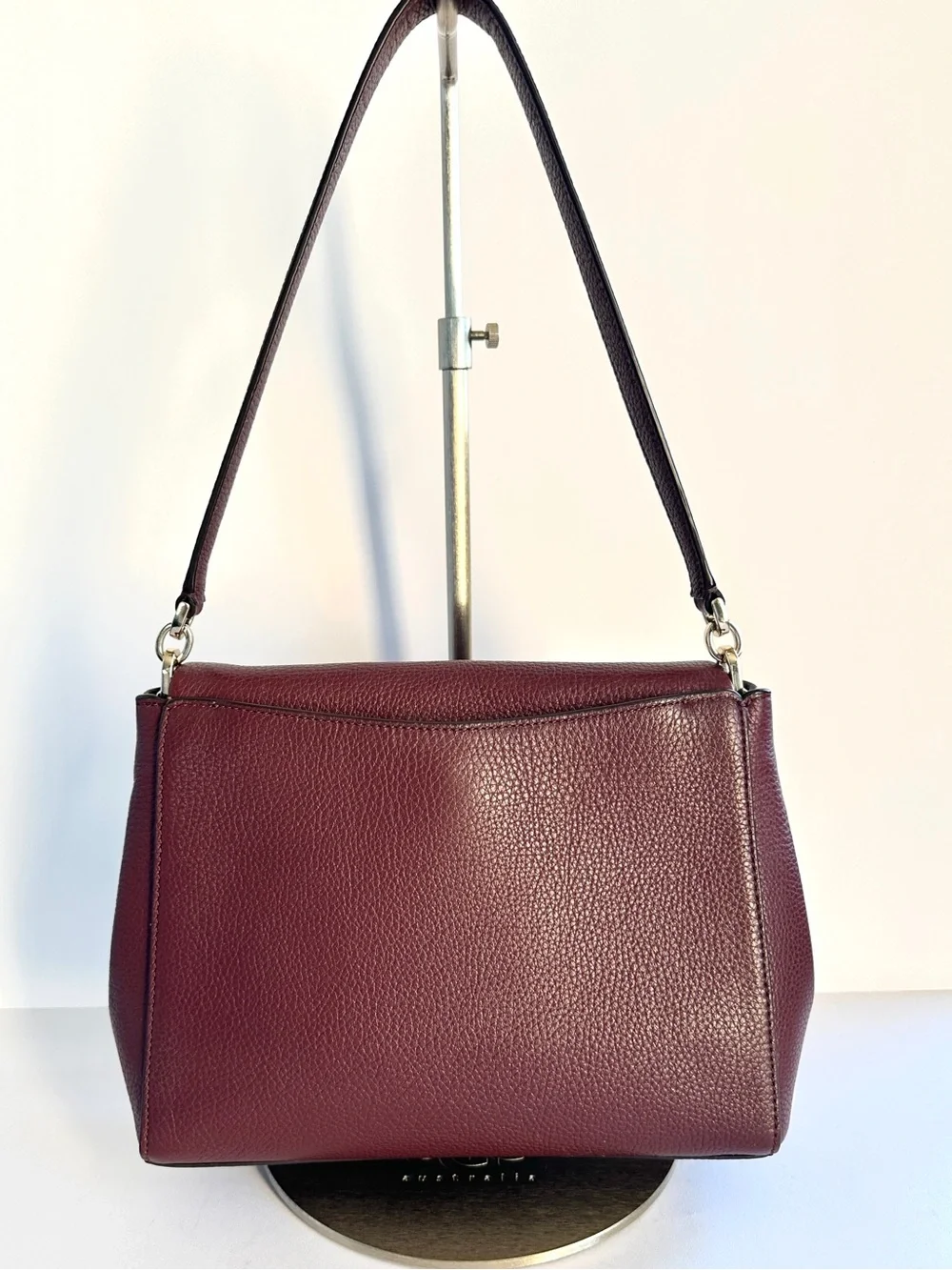 KATE SPADE LEILA MEDIUM FLAP PEBBLED LEATHER SHOULDER BAG IN CHERRYWOOD EUC